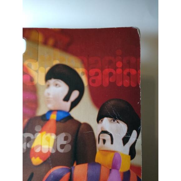 The Beatles Yellow Submarine George Harrison Action Figure 1999 & Sub Mod Groovy - Picture 7 of 9